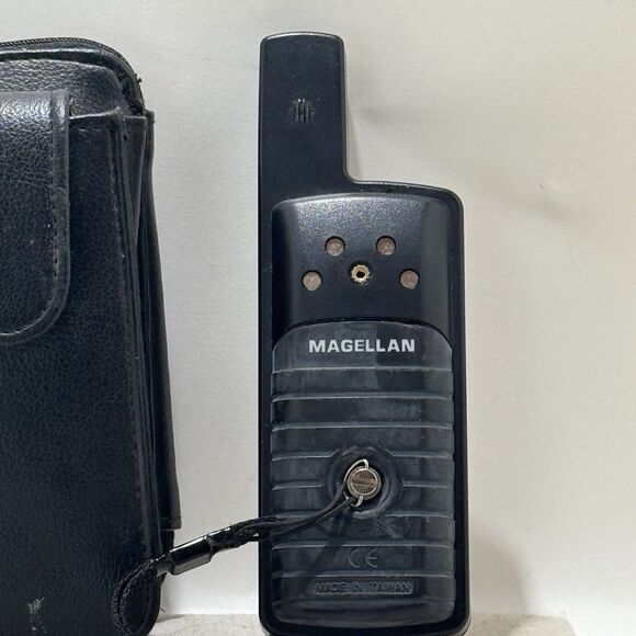 Magellan GPS 315 Handheld Navigator w/Case Bundle - Picture 4 of 10